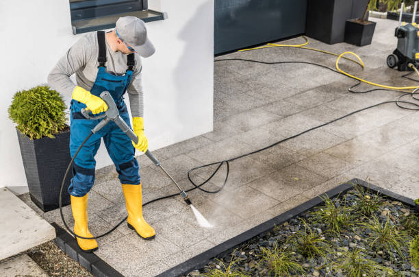 Fence Pressure Washing in Norwalk, CA